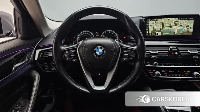 BMW 5 Series (G30) 2018 Цвет галактики из Кореи, фото 3