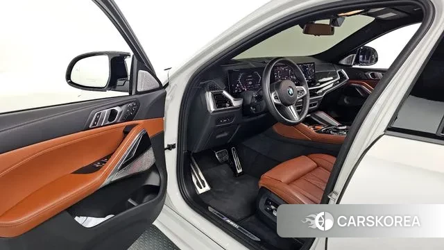 BMW X6 (G06) 2024 Белый из Кореи, фото 3