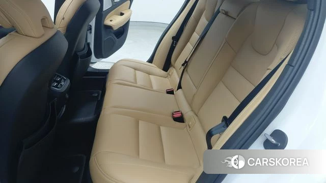 Volvo S60 3rd generation 2024 Белый из Кореи, фото 3