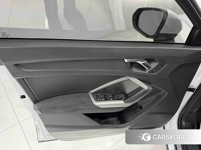 Audi Q3 2022 Белый из Китая, фото 3