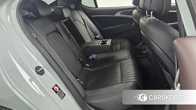 Genesis G70 2019 Светло-серебряный цвет из Кореи, фото 3