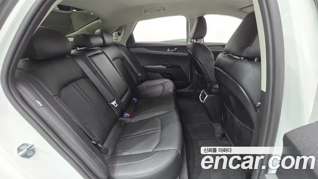 Kia The New K5 3rd generation 2023 Белый из Кореи, фото 3