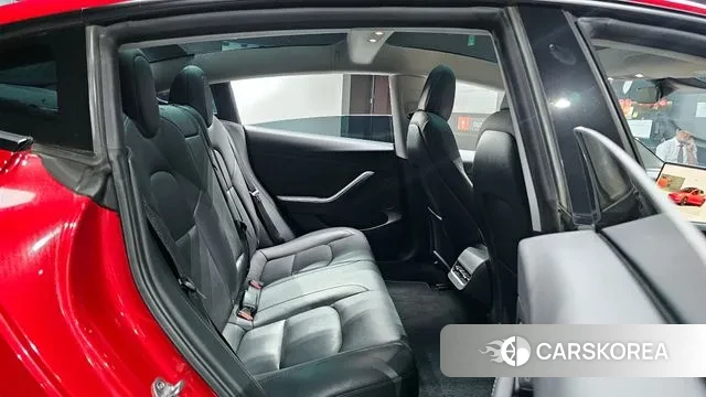 Tesla Model 3 2022 Красный из Кореи, фото 3