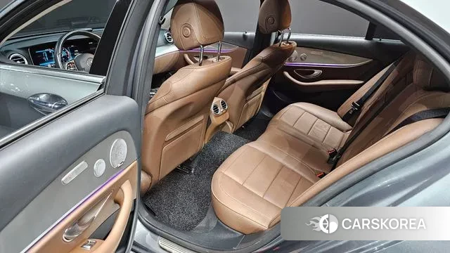 Mercedes-Benz E-Class W213 2019 Серый из Кореи, фото 3
