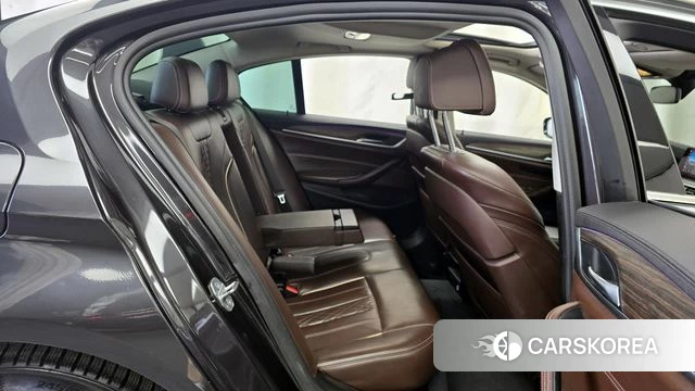 BMW 5 Series (G30) 2019 Черный из Кореи, фото 3