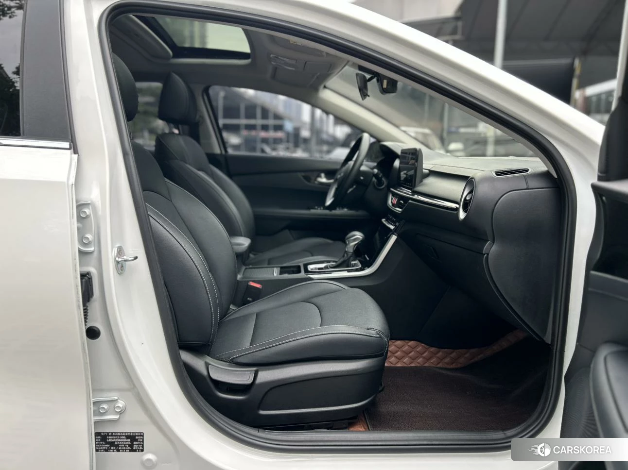 Kia K3 2021 Белый из Китая, фото 3