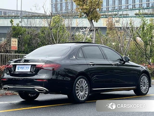 Mercedes-Benz E-class 2023 Черный из Китая, фото 3