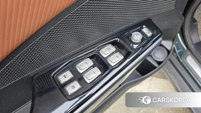 Ssangyong Tivoli Armor 2018 Темно-зеленый из Кореи, фото 3