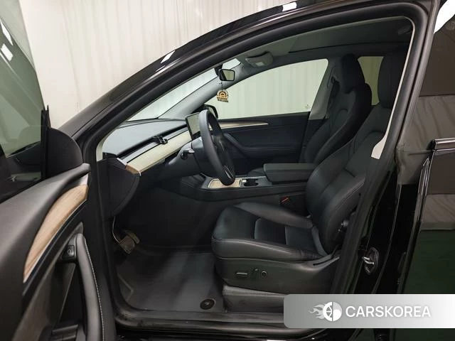 Tesla Model Y 2023 Черный из Китая, фото 3