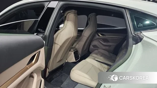 Porsche Taycan 2023 Белый из Кореи, фото 3