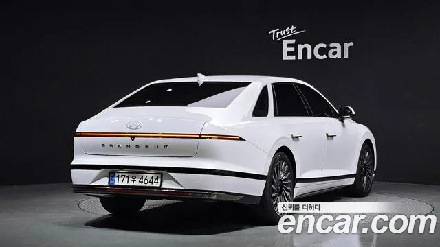 Hyundai Grandeur (GN7) id 2618976 из Кореи 3