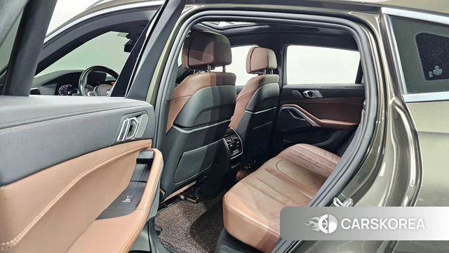 BMW X6 (G06) 2021 Светло-зеленый из Кореи, фото 3