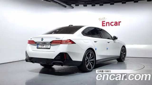 BMW 5 Series (G60) id 2543282 из Кореи 3