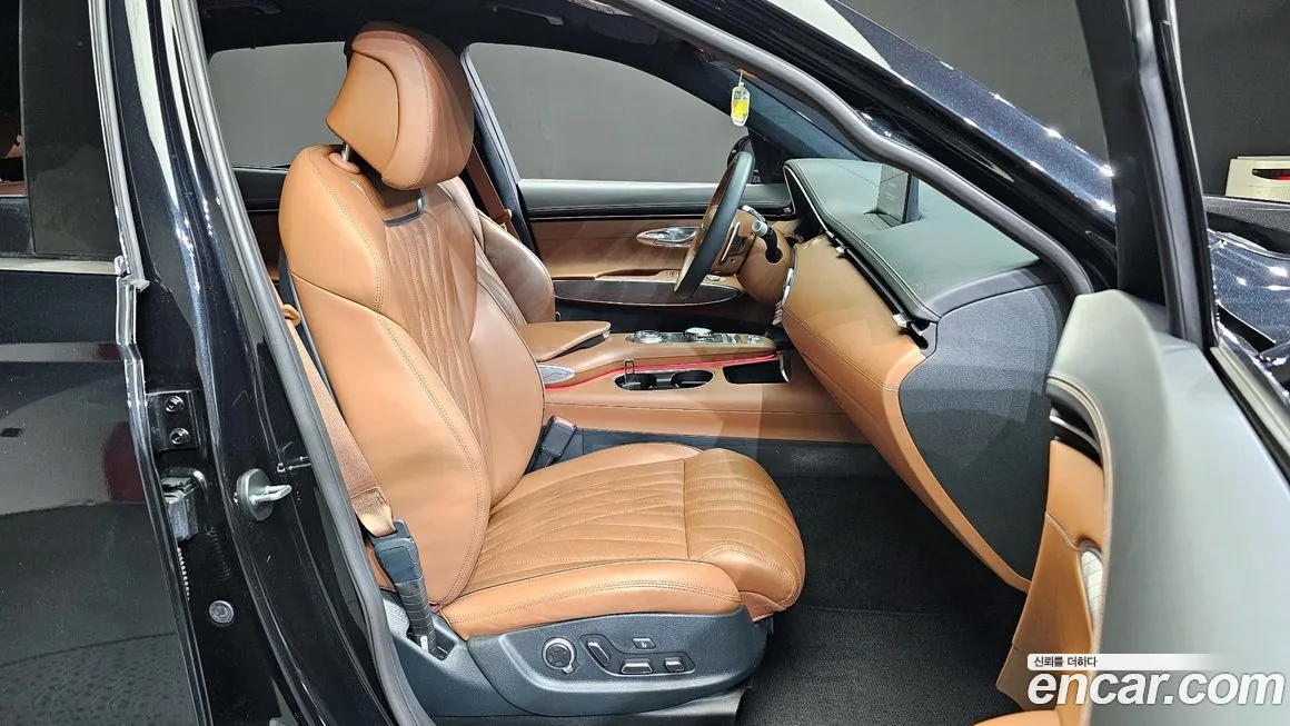 Genesis GV70 2023 Черный из Кореи, фото 3