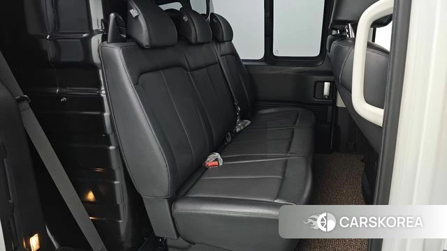 Hyundai Staria 2021 Белый из Кореи, фото 3