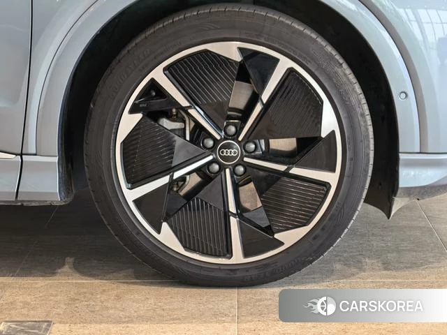 Audi Q4 e-tron 2023 Синий из Китая, фото 3