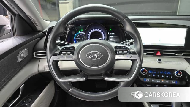 Hyundai Avante Hybrid (CN7) 2022 Серебристо-серый из Кореи, фото 3