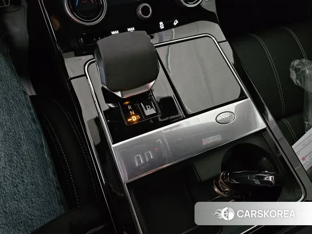 Land Rover Range Rover Velar 2023 Белый из Кореи, фото 3