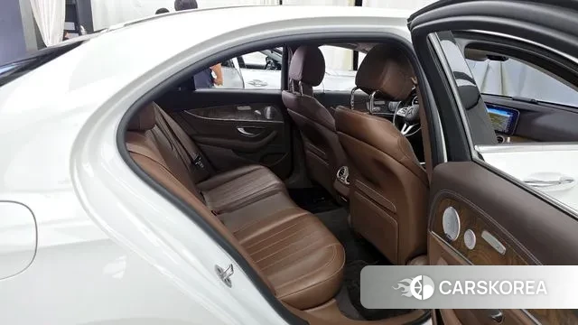 Mercedes-Benz E-Class W213 2019 Белый из Кореи, фото 3