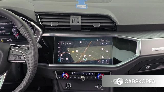 Audi Q3 (F3) 2022 Белый из Кореи, фото 3
