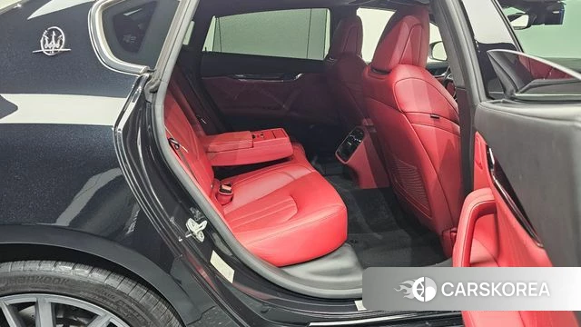 Maserati Quattroporte 2020 Черный из Кореи, фото 3