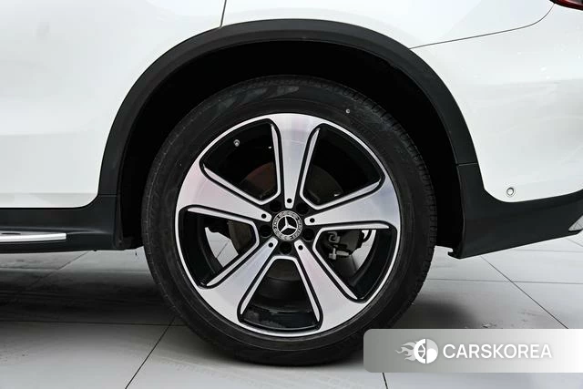 Mercedes-Benz GLC 2023 Белый из Китая, фото 3