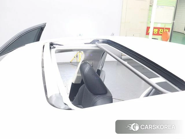 Lexus ES300h 7th generation 2022 Белый из Кореи, фото 3
