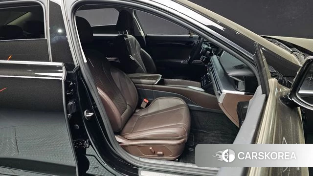 Hyundai Grandeur Hybrid (GN7) 2024 Черный из Кореи, фото 3