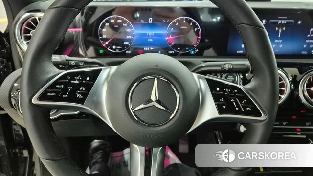 Mercedes-Benz A-Class W177 2024 Черный из Кореи, фото 3