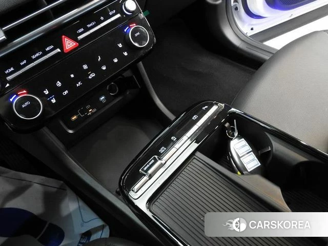 Hyundai The New Tucson (NX4) 2024 Белый из Кореи, фото 3