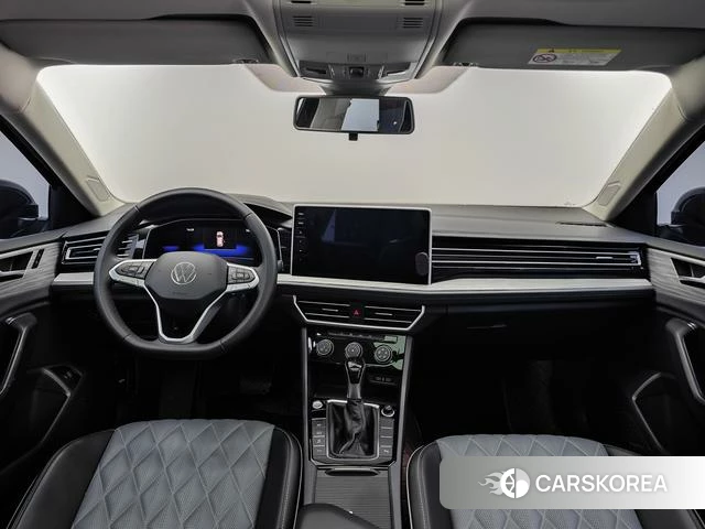 Volkswagen Sagitar 2024 Черный из Китая, фото 3