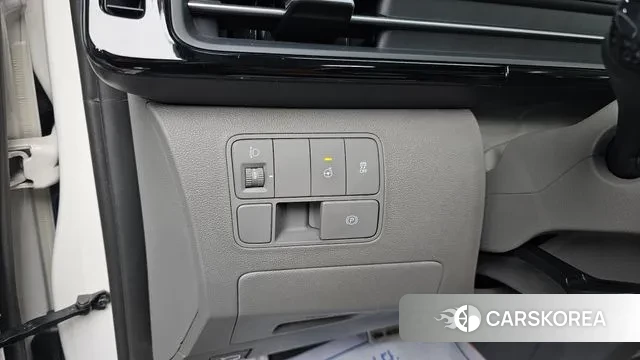 Hyundai Staria 2024 Белый из Кореи, фото 3