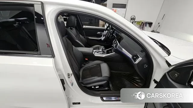 BMW 3 Series (G20) 2021 Белый из Кореи, фото 3