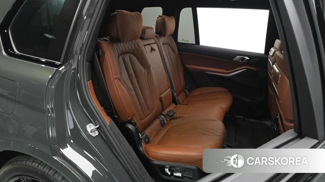 BMW X7 (G07) 2026 Серый из Кореи, фото 3