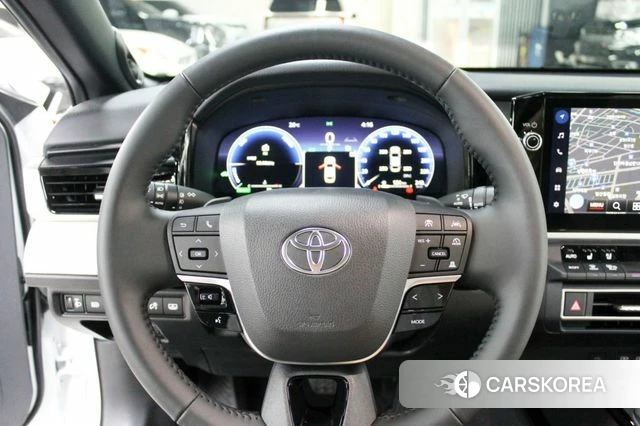 Toyota Camry (XV80) 2026 Белый из Кореи, фото 3