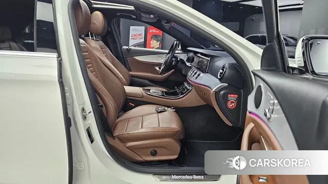 Mercedes-Benz E-Class W213 2021 Белый из Кореи, фото 3