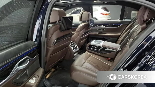 BMW 7 Series (G11) 2018 Черный из Кореи, фото 3