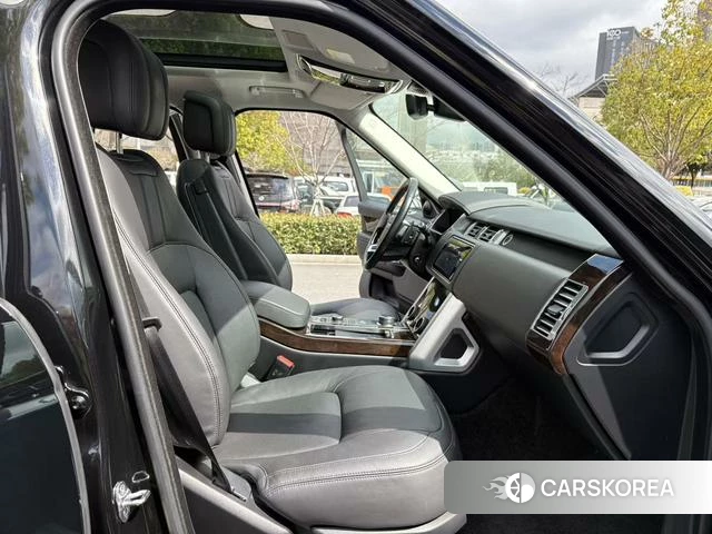 Land Rover Range Rover 2021 Черный из Китая, фото 3