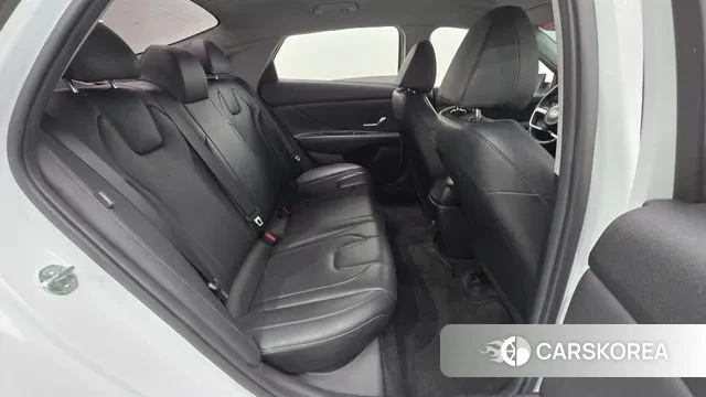 Hyundai The New Avante (CN7) 2024 Белый из Кореи, фото 3