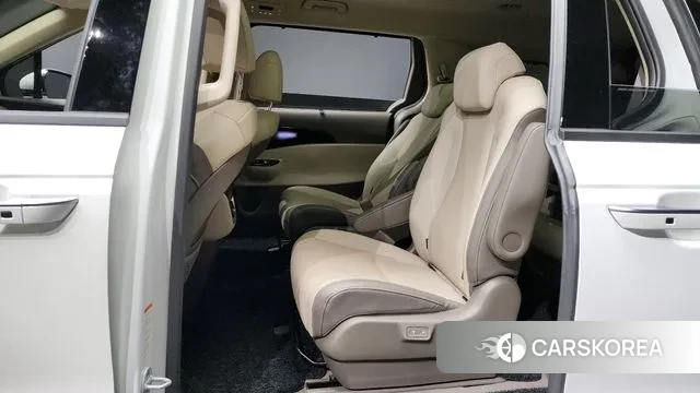 Kia Carnival 4th generation 2023 Белый из Кореи, фото 3
