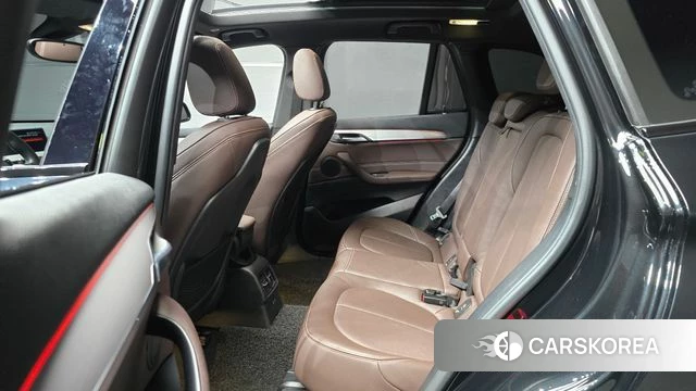 BMW X1 (F48) 2022 Черный из Кореи, фото 3