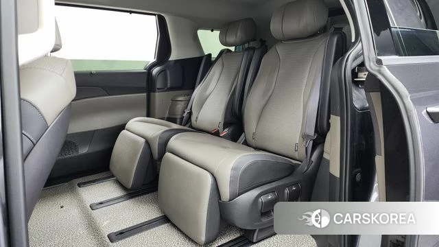 Kia The New Carnival 4th Generation 2024 Серый из Кореи, фото 3