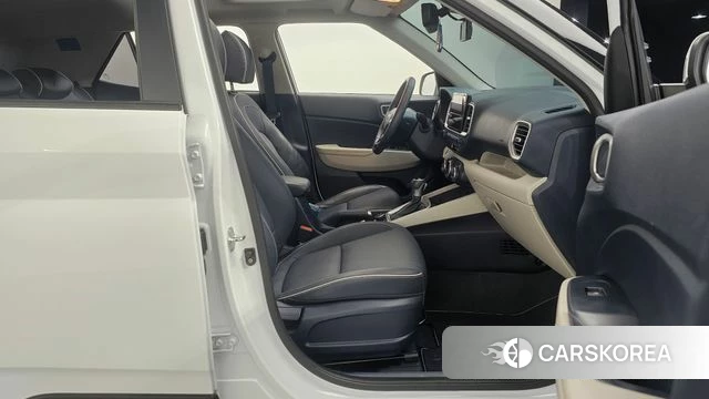 Hyundai Venue 2023 Белый из Кореи, фото 3