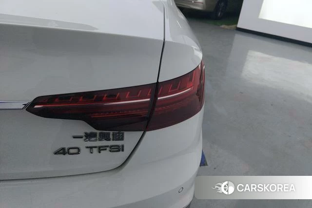 Audi A4L 2020 Белый из Китая, фото 3
