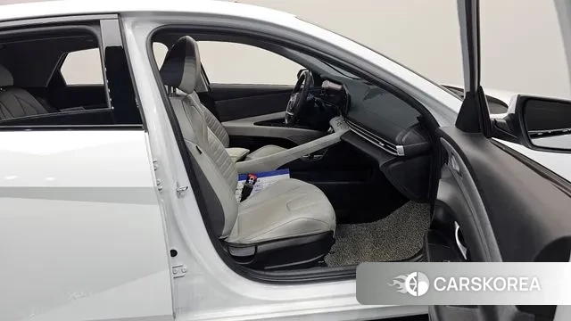 Hyundai Avante (CN7) 2022 Белый из Кореи, фото 3