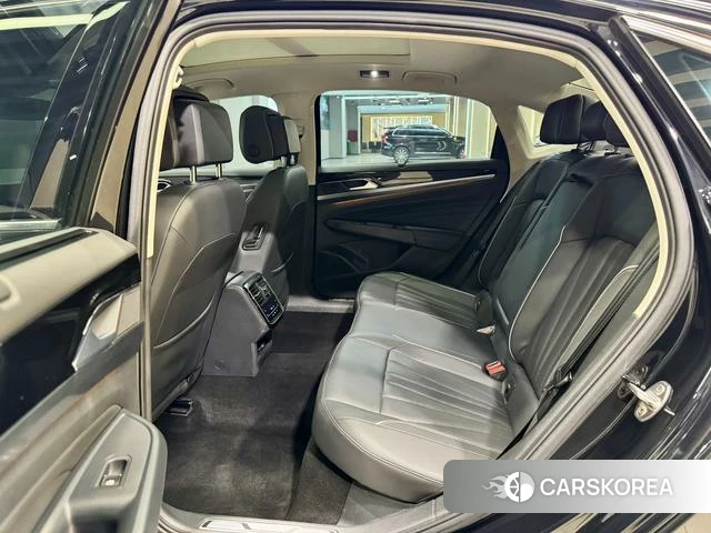 Volkswagen Passat 2024 Черный из Китая, фото 3
