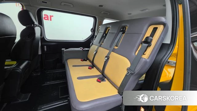 Hyundai Staria 2022 Желтый из Кореи, фото 3