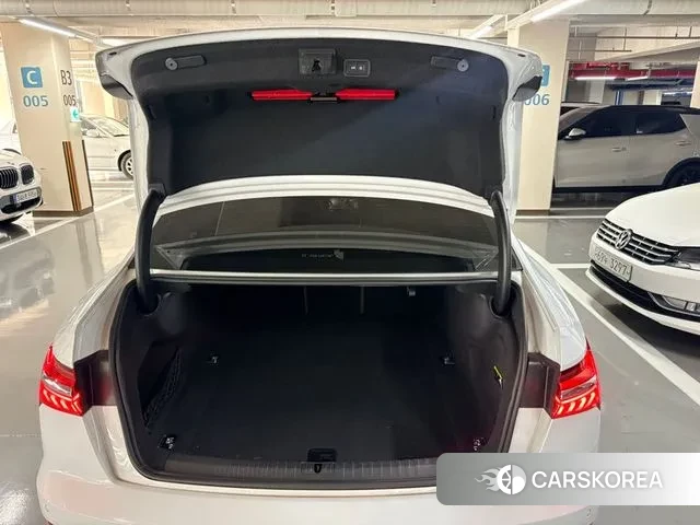 Audi A6 (C8) 2021 Белый из Кореи, фото 3