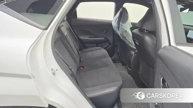 Hyundai Kona (SX2) 2023 Белый из Кореи, фото 3