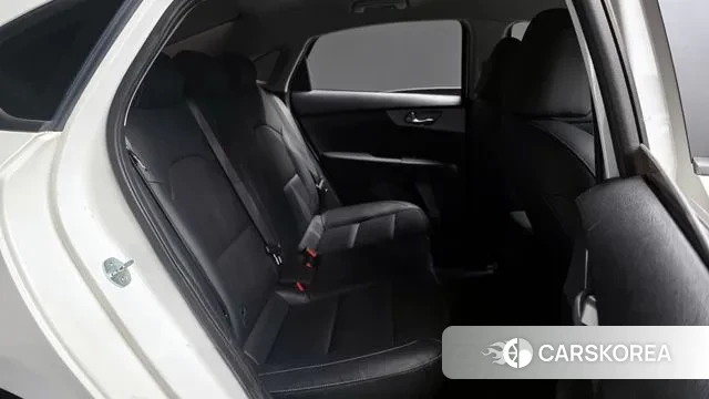 Kia The New K3 2nd generation 2022 Белый из Кореи, фото 3